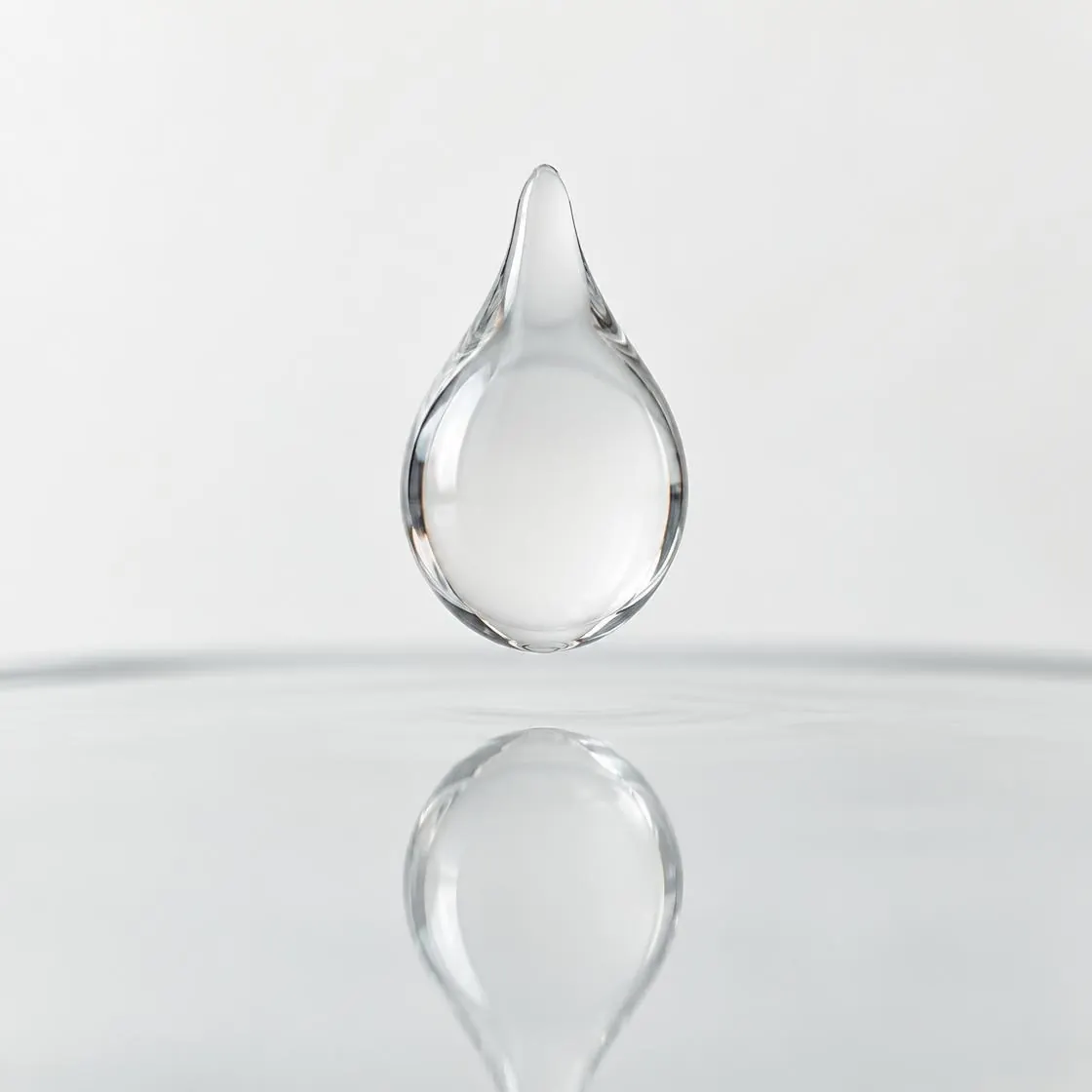 BlossomK Hyaluronic Acid & Peptides Serum 30ml formula texture on glass